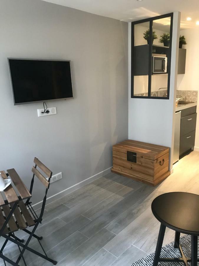 La Bonbonniere De Sofi Apartment องเฟลอร์ ภายนอก รูปภาพ